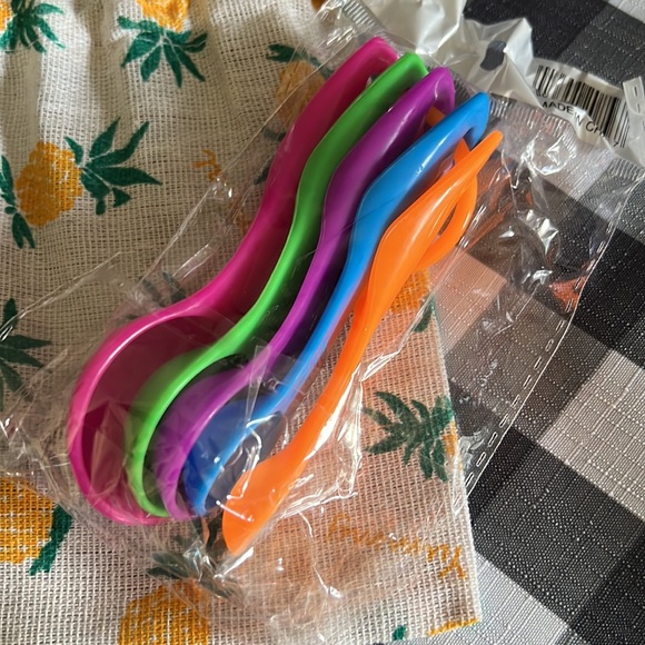 Primitives By Kathy “I Only Have A Kitchen Because It Came With The House” Towel - Picture 6 of 6